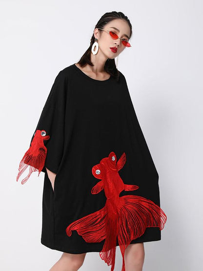 xakxx Red Goldfish Embroidered Loose Round Neck T-Shirt Dress