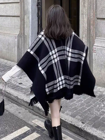 xakxx Long Sleeves Loose Contrast Color Plaid Split-Joint V-Neck Cape