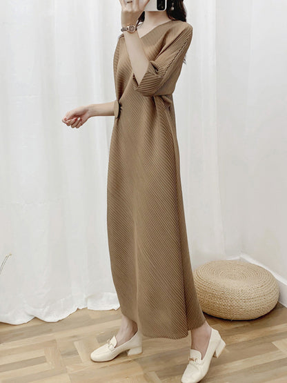 xakxx Half Sleeves Irregular Clipping Pleated Solid Color Round-Neck Midi Dresses